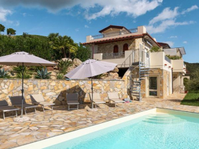 Apartment Montecristo - Villa di Sogno by Interhome